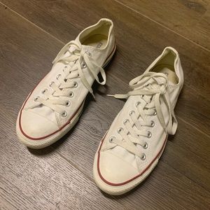 White Low Rise Converse